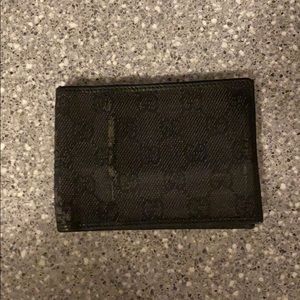Men’s Gucci wallet